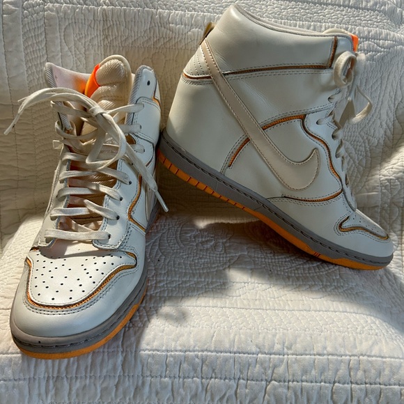 Nike Women’s Dunk Ski Hi Top Atomic Mango Wedge Sneakers Size 8 EUC - Picture 8 of 9